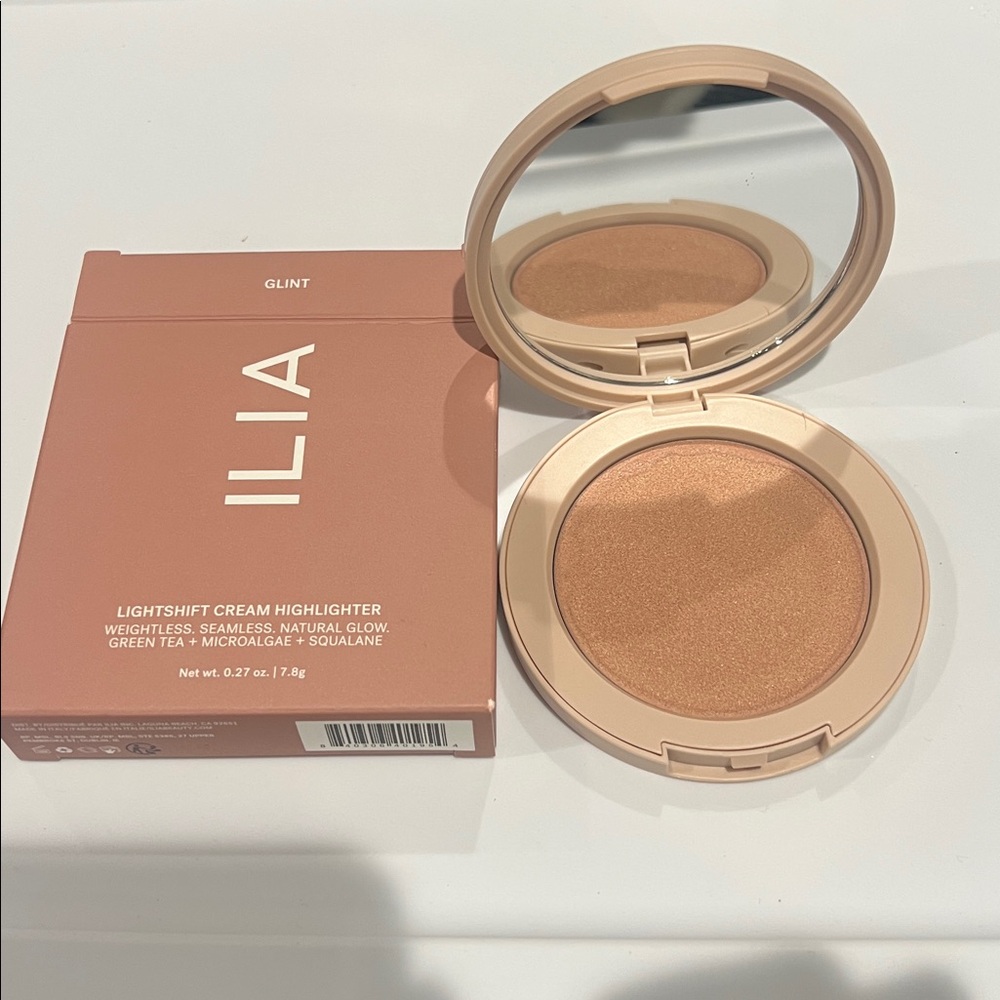 Ilia Lightshift Cream Highlighter in Glint - New in Box